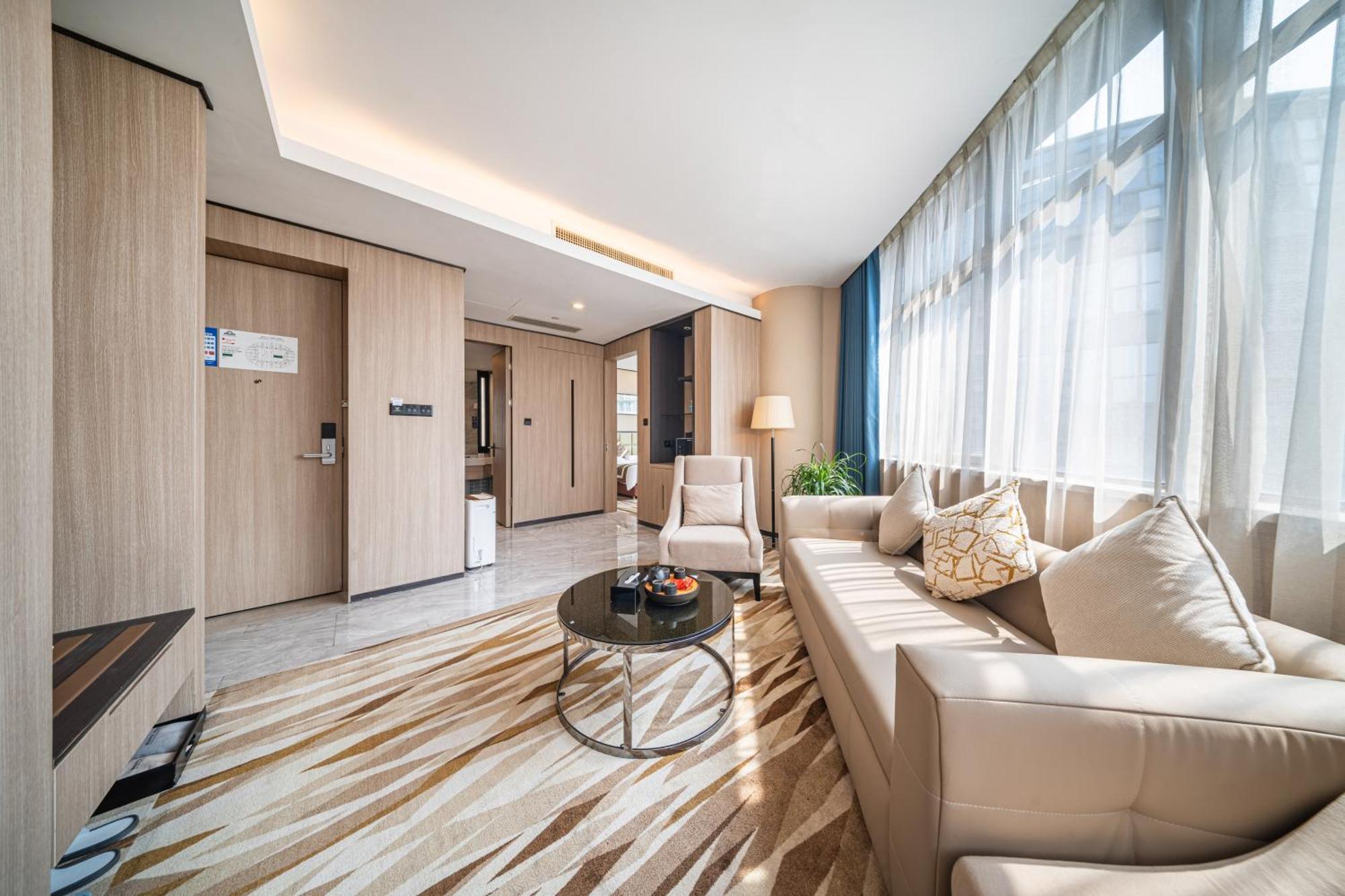Days Hotel Suzhou Suzhou  Bagian luar foto